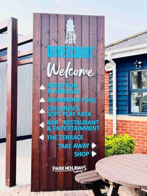 Lola'S Caravan. Your Home Away From Home. Parkeston Eksteriør bilde