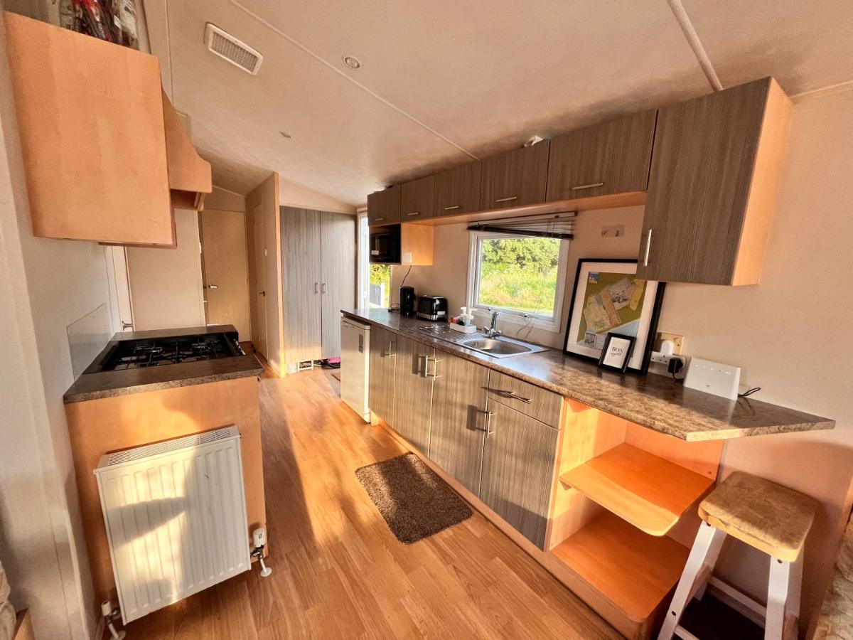 Lola'S Caravan. Your Home Away From Home. Parkeston Eksteriør bilde