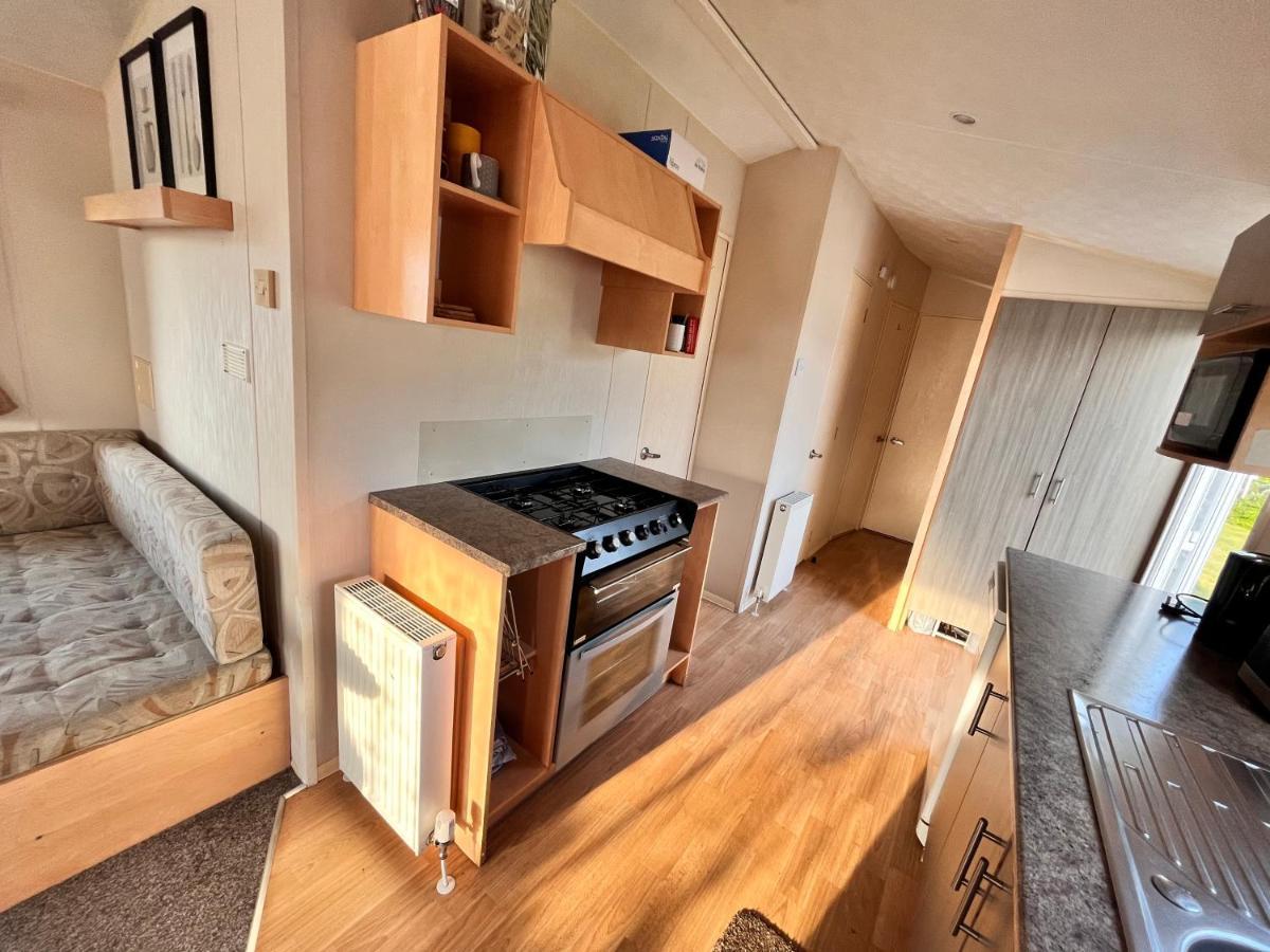 Lola'S Caravan. Your Home Away From Home. Parkeston Eksteriør bilde