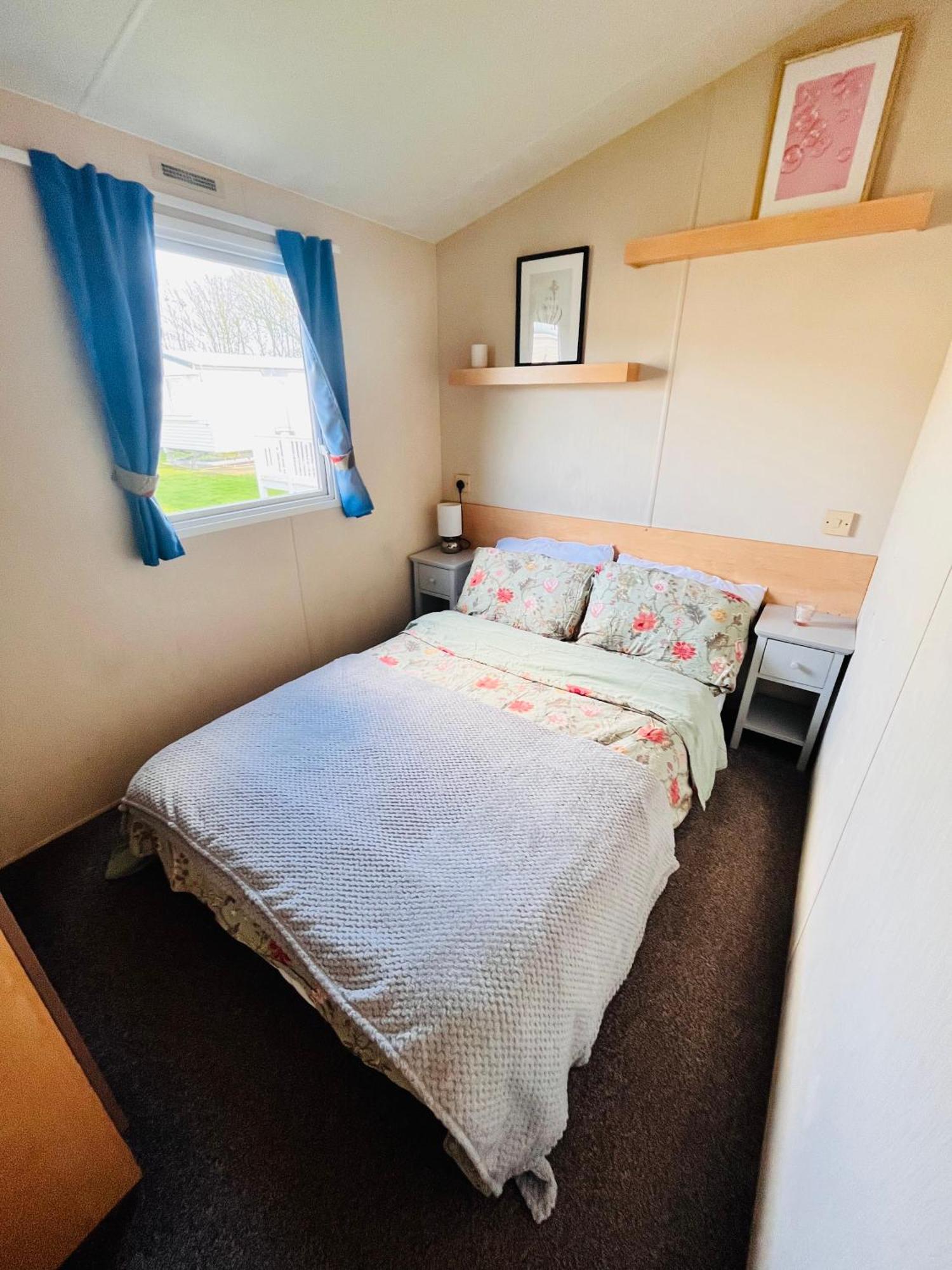 Lola'S Caravan. Your Home Away From Home. Parkeston Eksteriør bilde