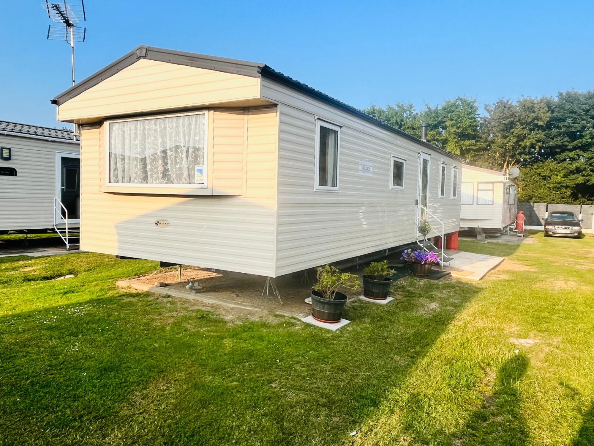 Lola'S Caravan. Your Home Away From Home. Parkeston Eksteriør bilde